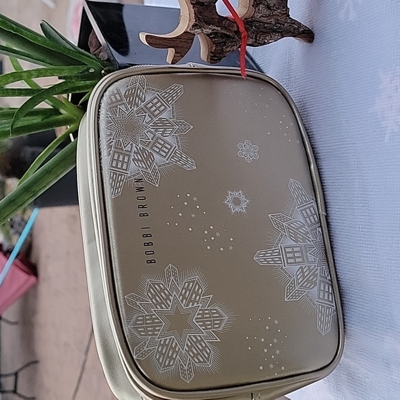 BOBBI BROWN COSMETIC CASE - Picture 7 of 8